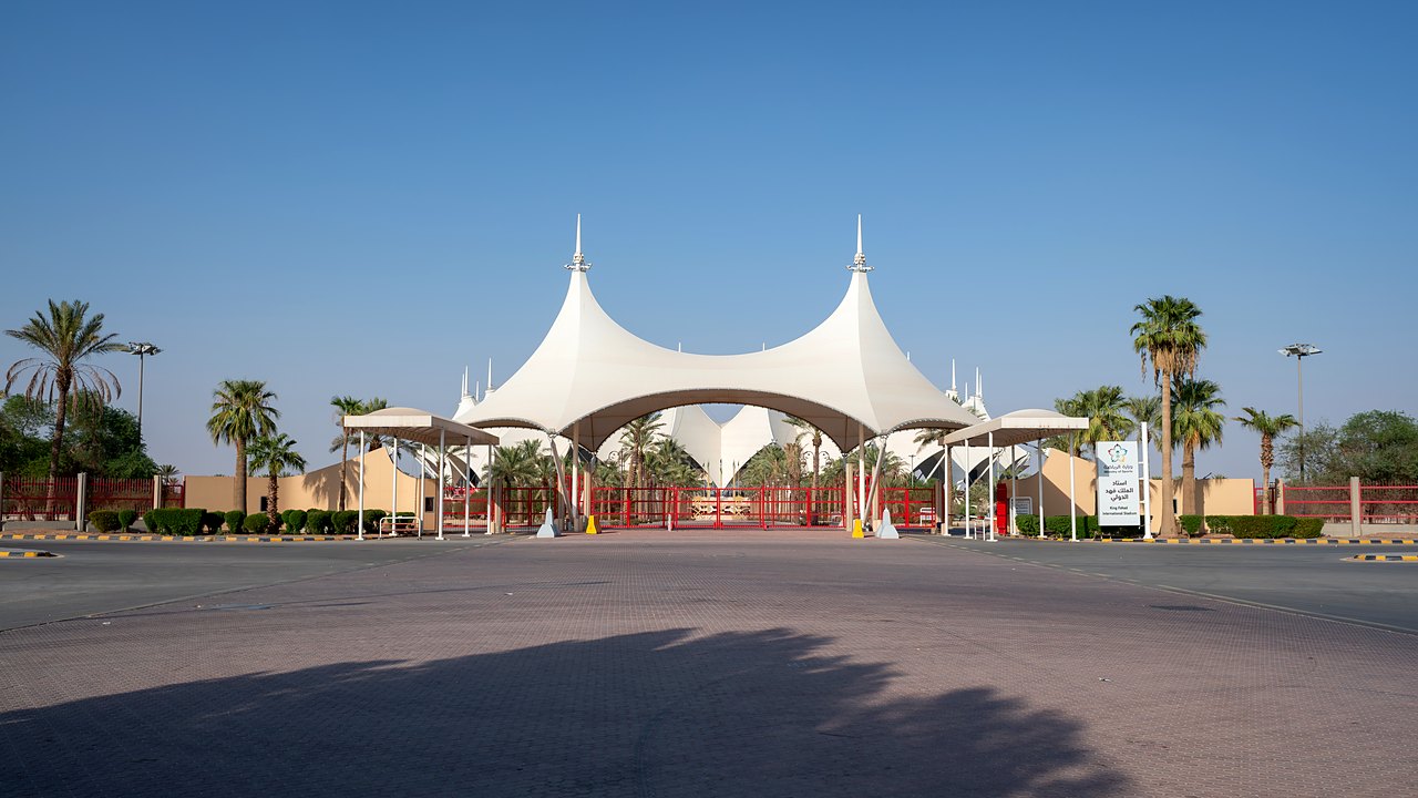 ملعب مدينة المجمعة الرياضية قبل إحدى مباريات دوري روشن