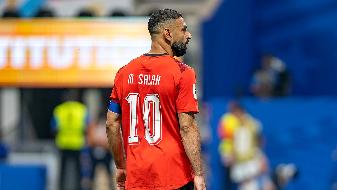 محمد صلاح بقميص منتخب مصر خلال مباراة دولية